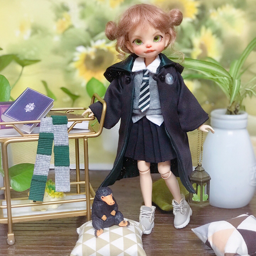 Sweet Trolley Dollhouse - Golden 1/6 Scale Dollhouse Miniature