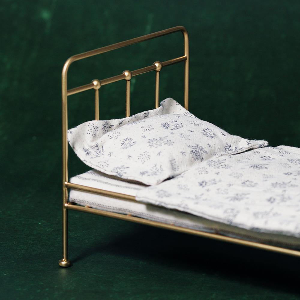Golden Bed - Aizulhomey