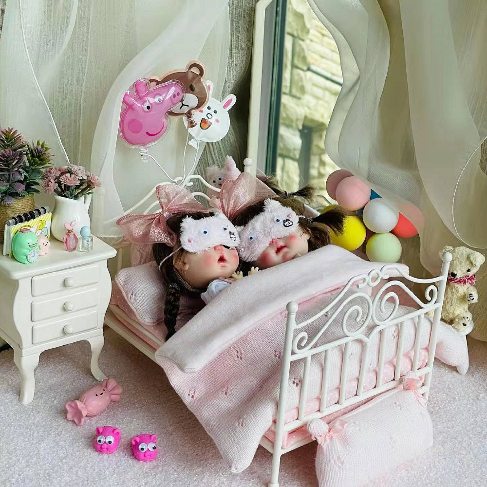 Princess Antique Bed Dollhouse - White 1/12 Scale Dollhouse Miniature