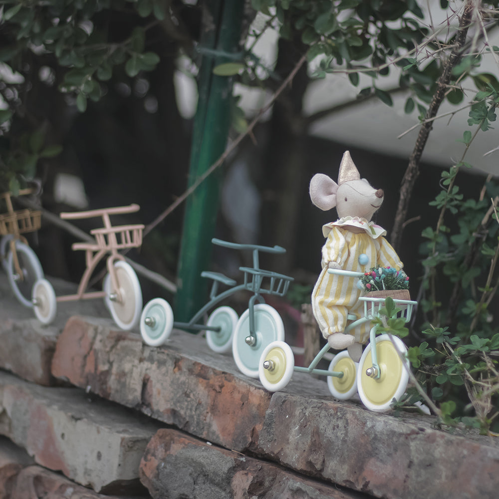 Mini Tricycle Dollhouse -Yellow 1/12 Scale Dollhouse Miniature